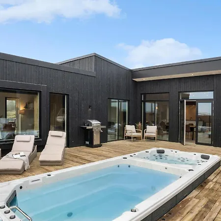 Amazing In With Sauna